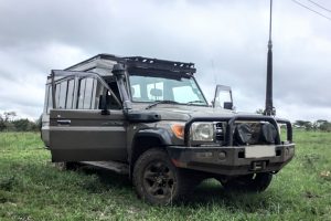 hire safari land cruiser